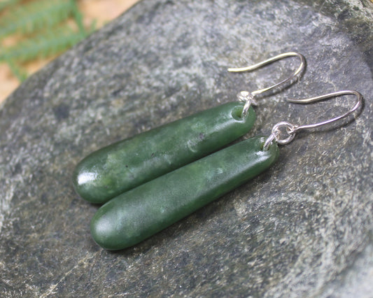 Roimata or Teardrop earrings carved from Kawakawa Pounamu - NZ Greenstone