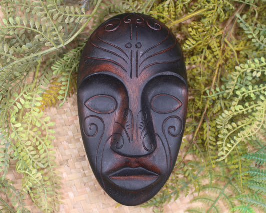 NZ Wood Wheku Mask Sculpture (BM199)