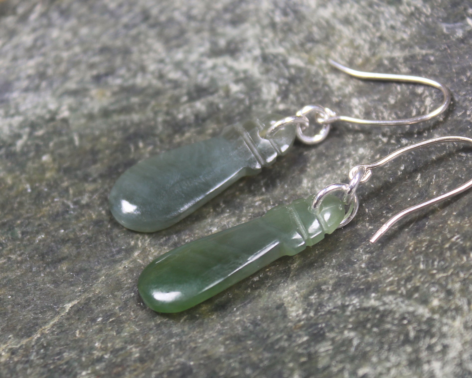 Mere Earrings carved from Hapopo Pounamu - NZ Greenstone