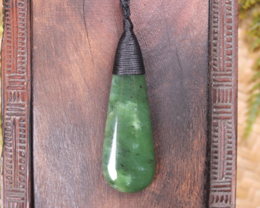 Roimata Teardrop carved from Hapopo Pounamu - NZ Greenstone