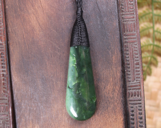 Kawakawa Pounamu Roimata Pendant - NZ Greenstone