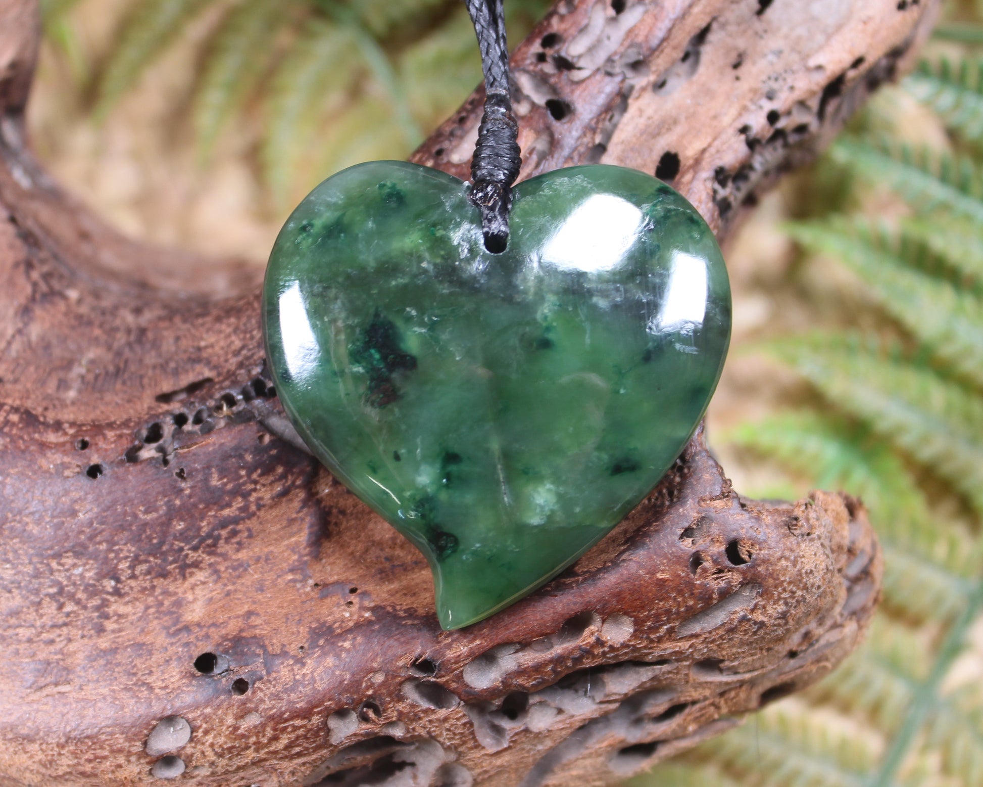 Heart carved from Kawakawa Pounamu - NZ Greenstone