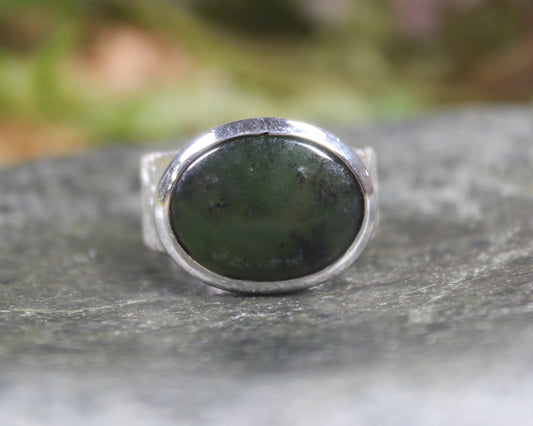 Sterling Silver Rimu Pounamu Ring - NZ Greenstone