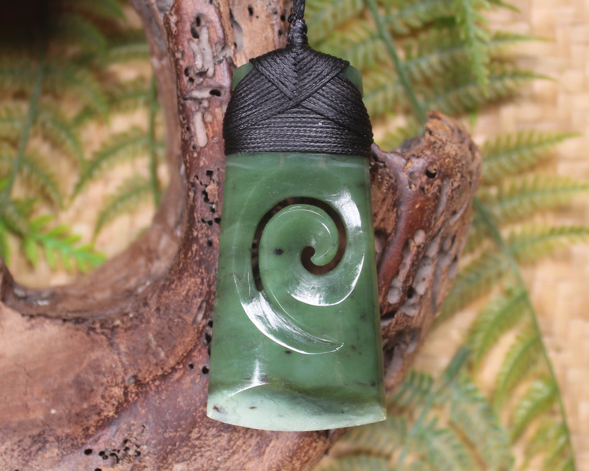 Toki or Adze with Koru carved from Hapopo Pounamu - NZ Greenstone