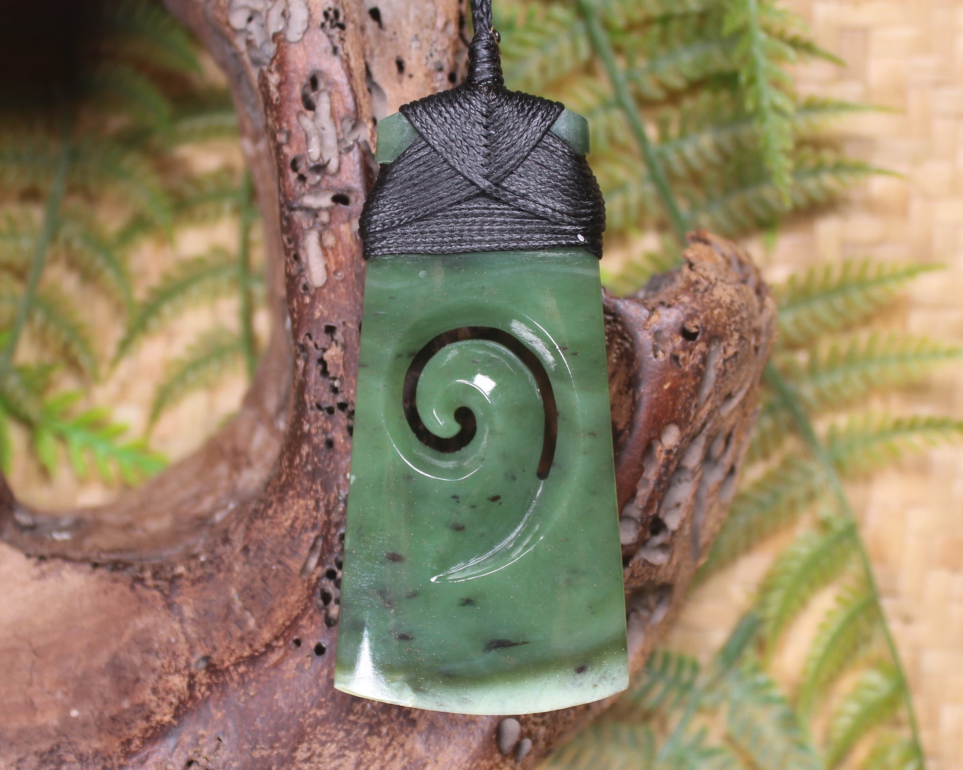 Toki or Adze with Koru carved from Hapopo Pounamu - NZ Greenstone