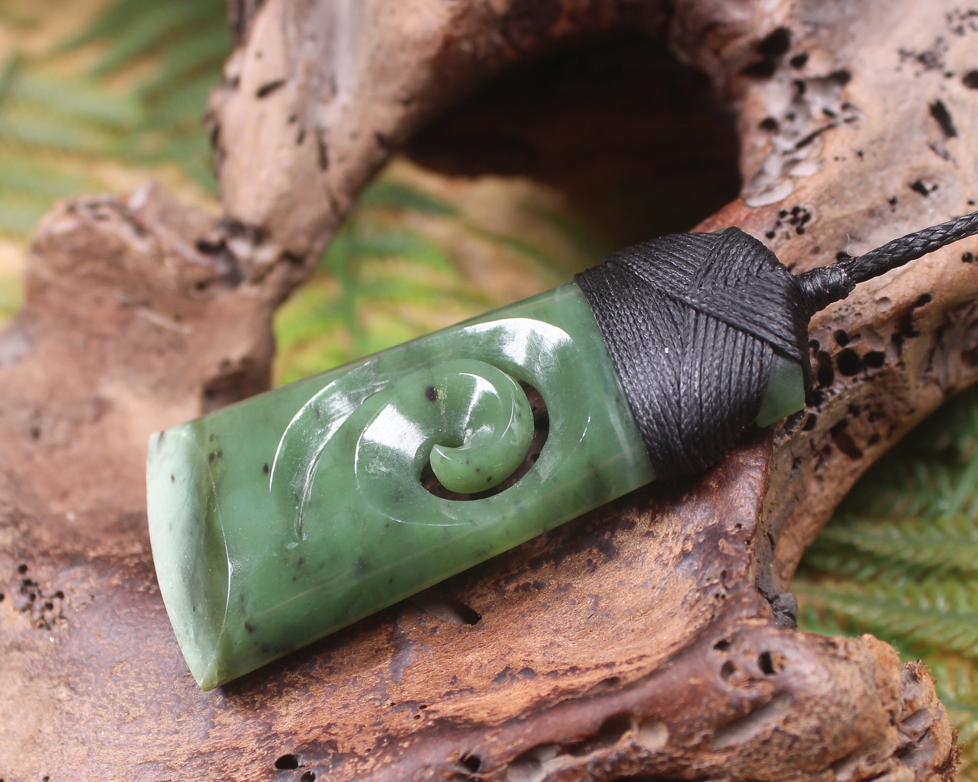 Toki or Adze with Koru carved from Hapopo Pounamu - NZ Greenstone