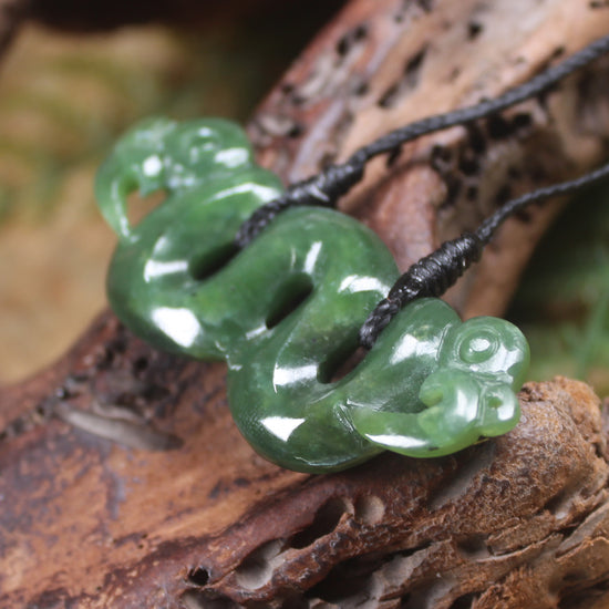 Pekapeka Pendant carved from Hapopo Pounamu - NZ Greenstone