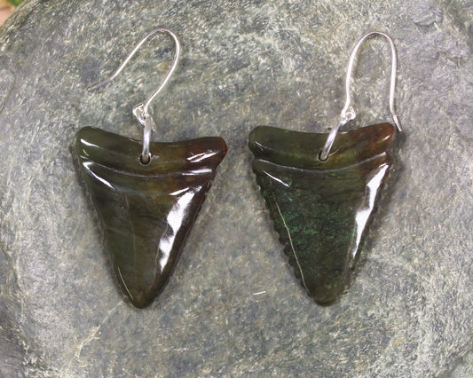Shark Tooth Earrings carved from Rimu Pounamu - NZ Greenstone