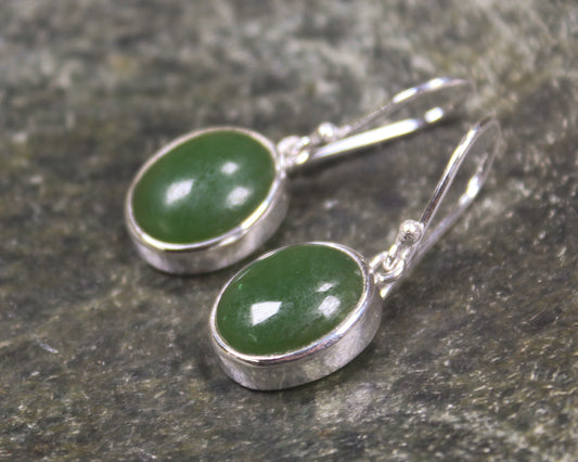 Roimata or Teardrop earrings carved from Kawakawa Pounamu - NZ Greenstone