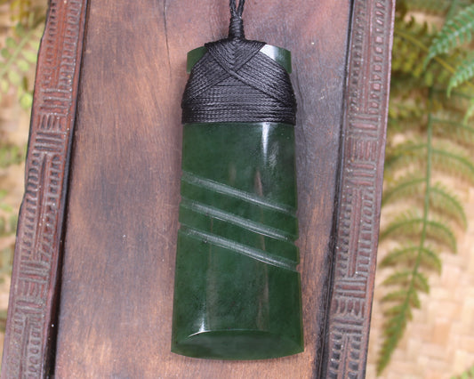 Kawakawa Pounamu Toki