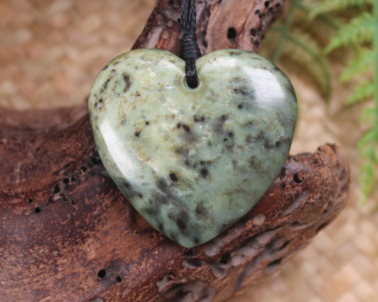 Heart carved from Rimu Pounamu - NZ Greenstone