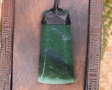 Kawakawa Pounamu Toki