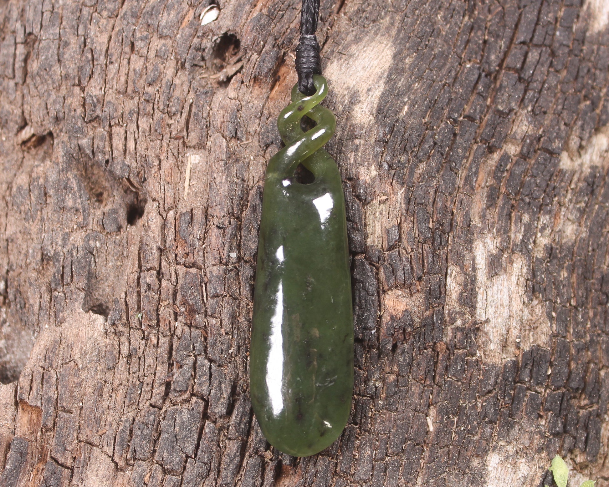 Rimu Pounamu Roimata Pendant - NZ Greenstone
