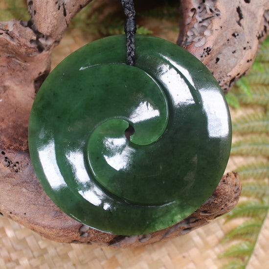 Koru pendant carved from Kawakawa Pounamu - NZ Greenstone