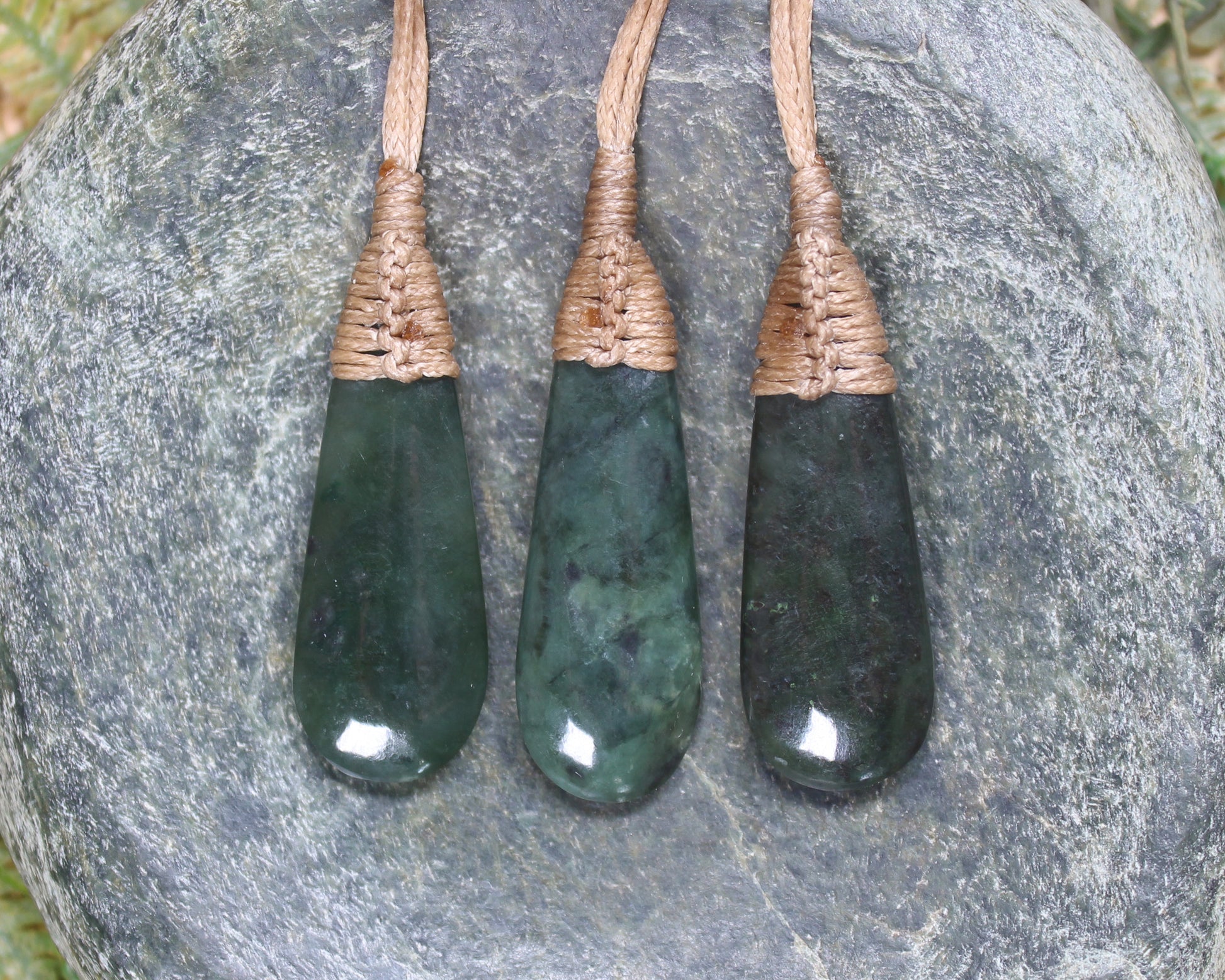 Roimata Teardrop carved from Hapopo Pounamu - NZ Greenstone
