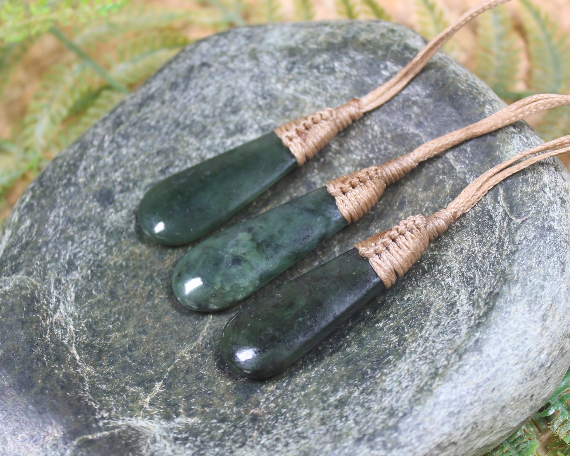 Roimata Teardrop carved from Hapopo Pounamu - NZ Greenstone