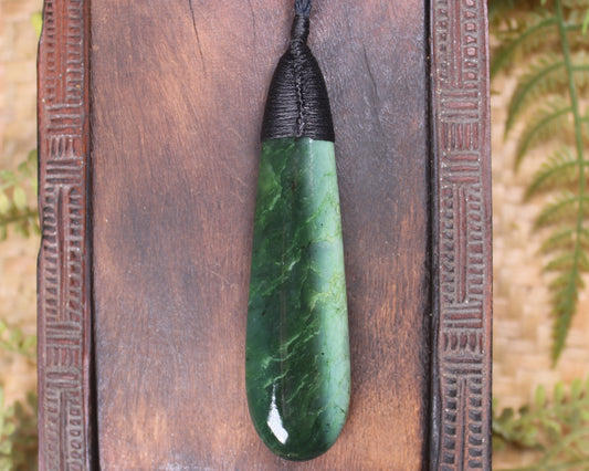 Kawakawa Pounamu Roimata Pendant - NZ Greenstone