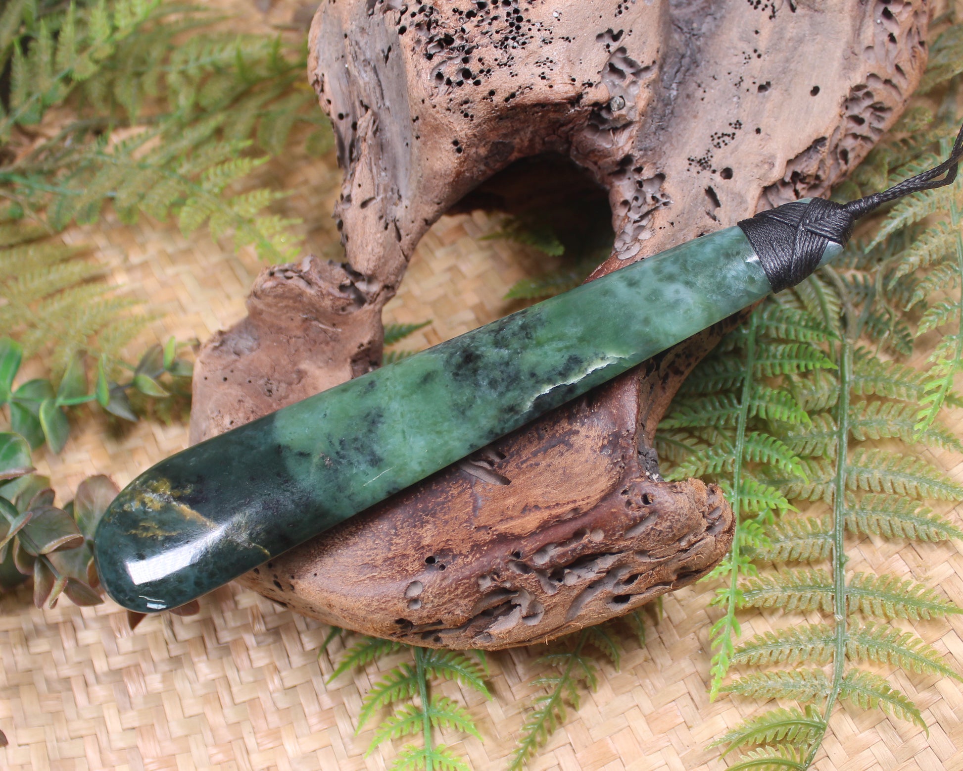 Roimata Teardrop carved from Inanga Pounamu - NZ Greenstone