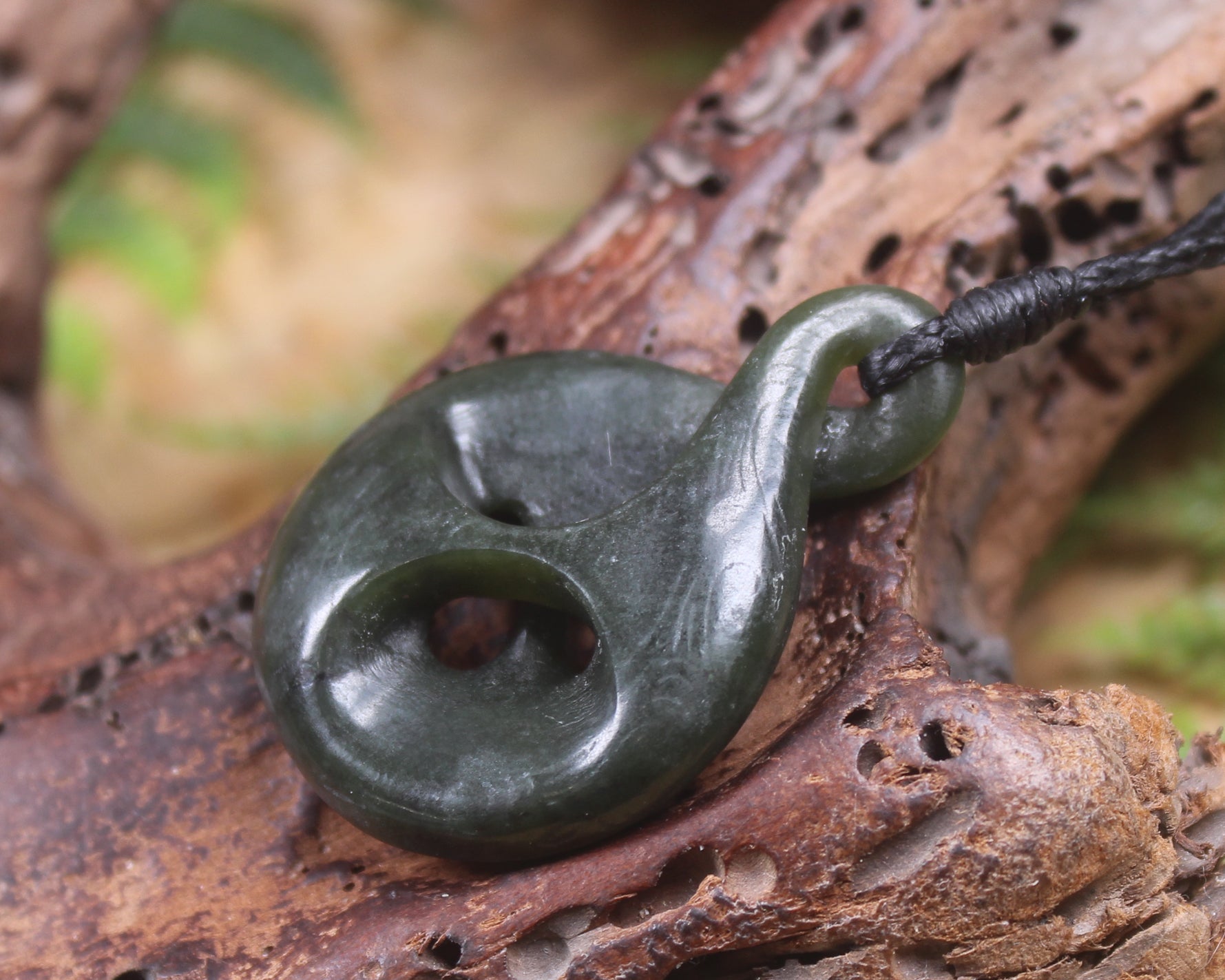 Twist carved from Rimu Pounamu - NZ Greenstone