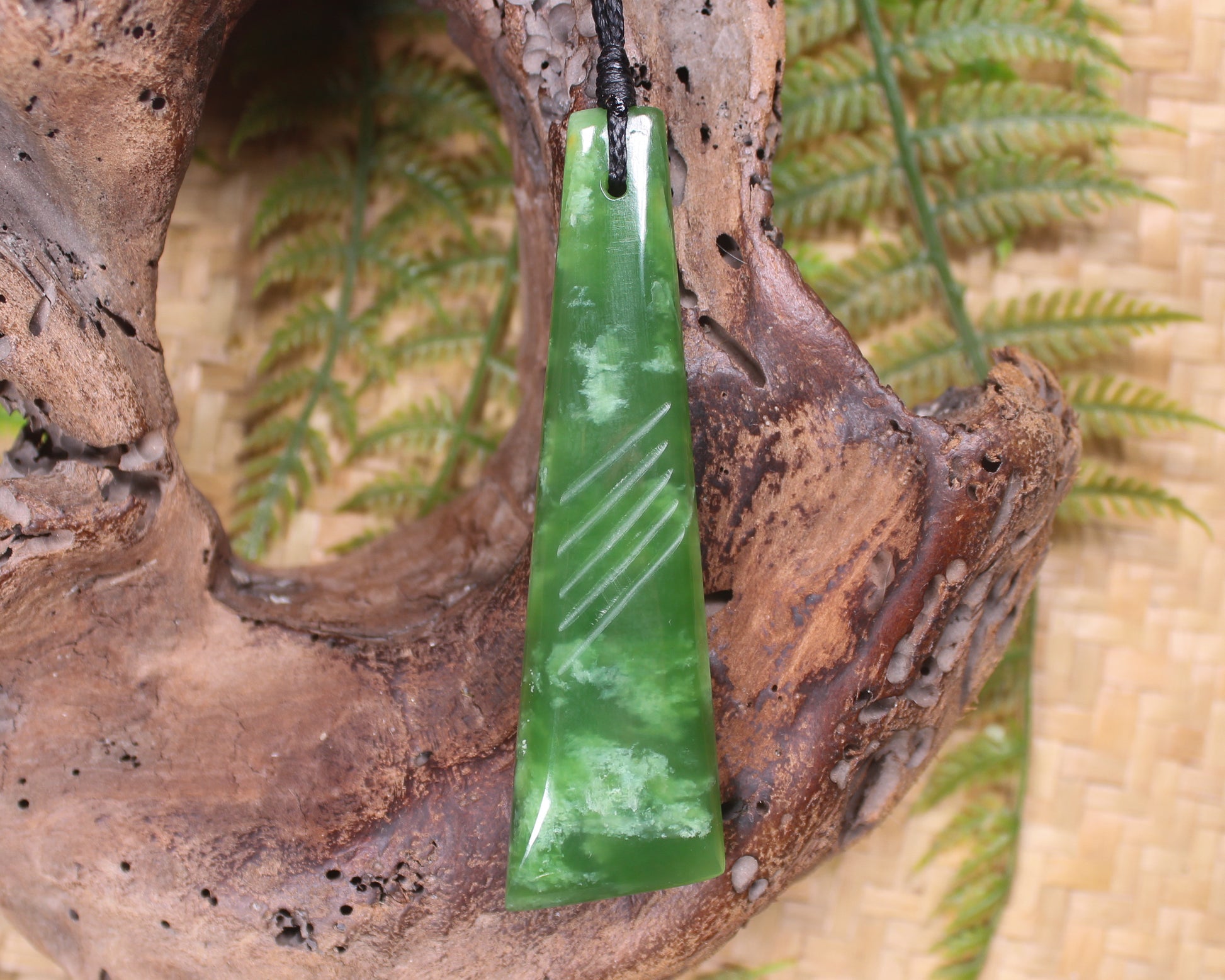Toki or Adze Pendant carved from Flower Jade Pounamu - NZ Greenstone