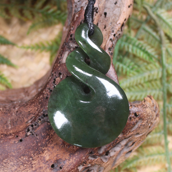 Twist carved from Kawakawa Pounamu - NZ Greenstone