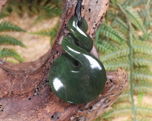 Twist carved from Kawakawa Pounamu - NZ Greenstone