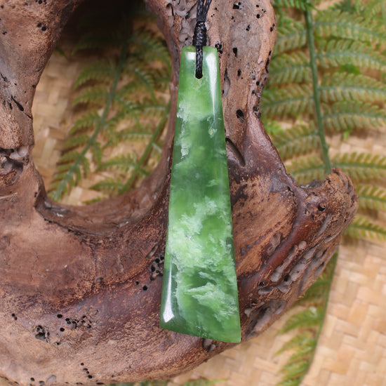Toki or Adze Pendant carved from Flower Jade Pounamu - NZ Greenstone