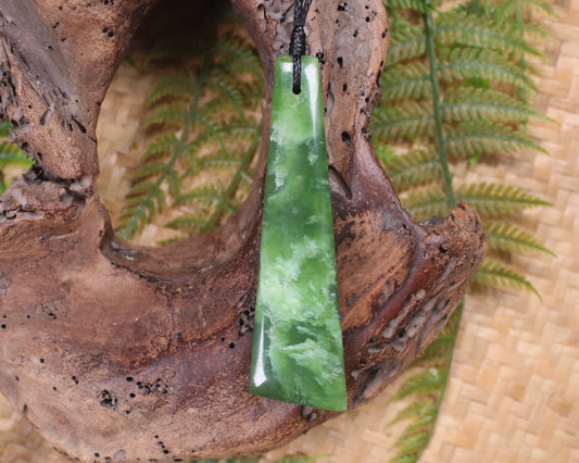 Toki or Adze Pendant carved from Flower Jade Pounamu - NZ Greenstone