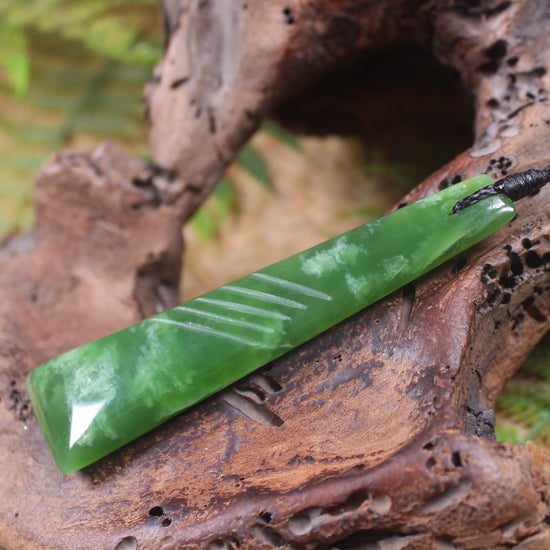 Toki or Adze Pendant carved from Flower Jade Pounamu - NZ Greenstone