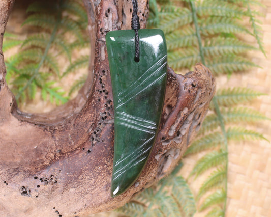 Hapopo Pounamu Tooth