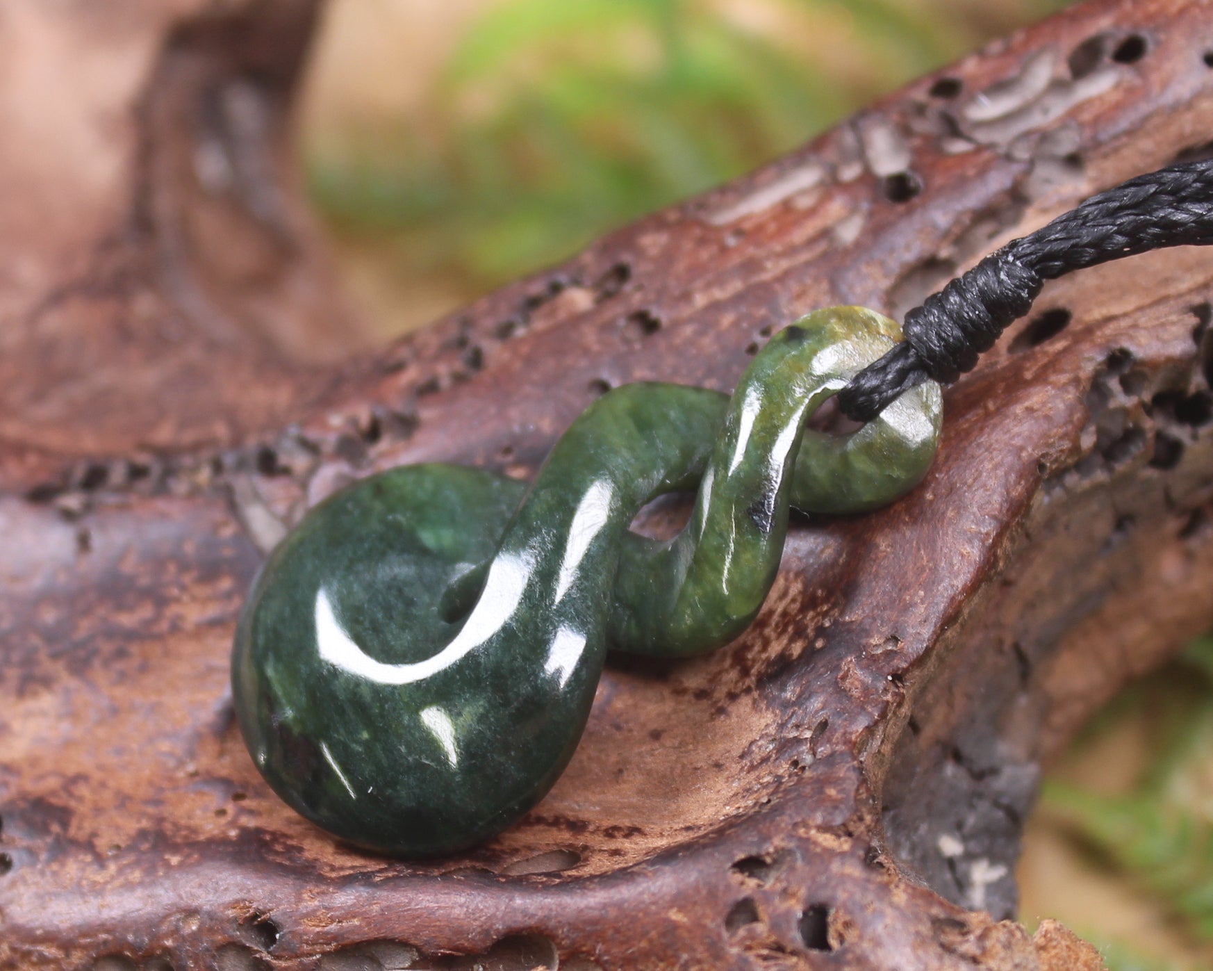Twist or Pikorua carved from Flower Jade Pounamu - NZ Greenstone