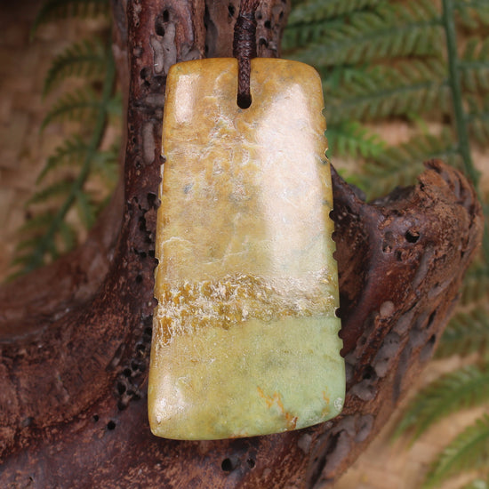 Toki or Adze Pendant carved from Flower Jade Pounamu - NZ Greenstone