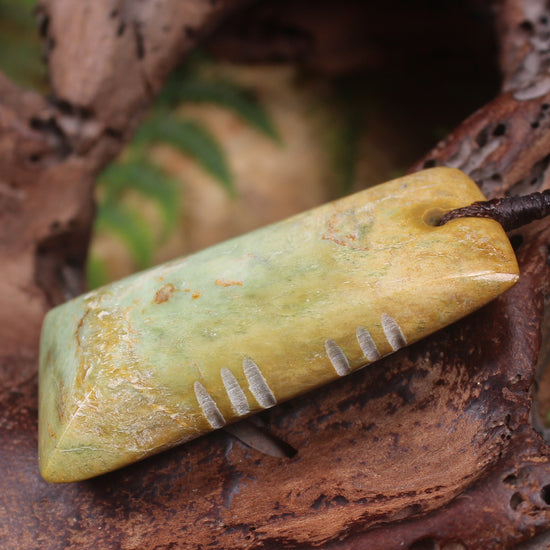 Toki or Adze Pendant carved from Flower Jade Pounamu - NZ Greenstone