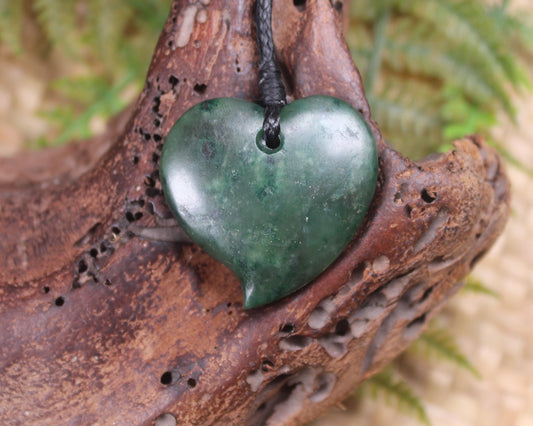 Heart carved from Kawakawa Pounamu - NZ Greenstone
