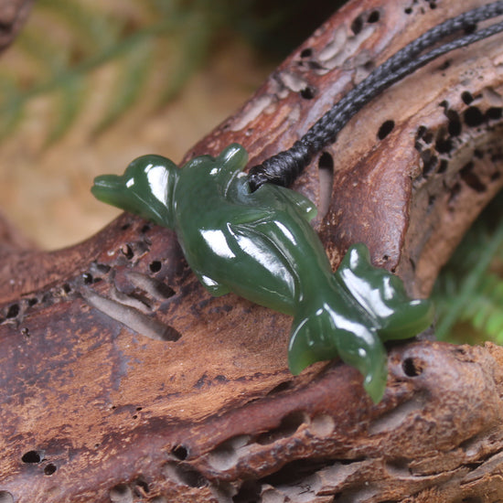Dolphin or Aihe Pendant - Kawakawa Pounamu - NZ Greenstone