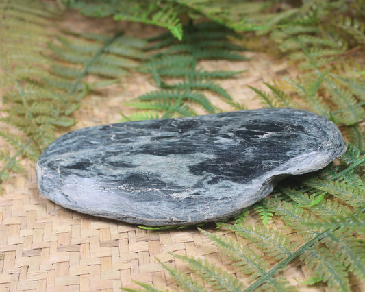 Freeform Serpentine Pounamu Sculpture - NZ Greenstone