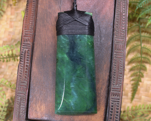 Kawakawa Pounamu Toki