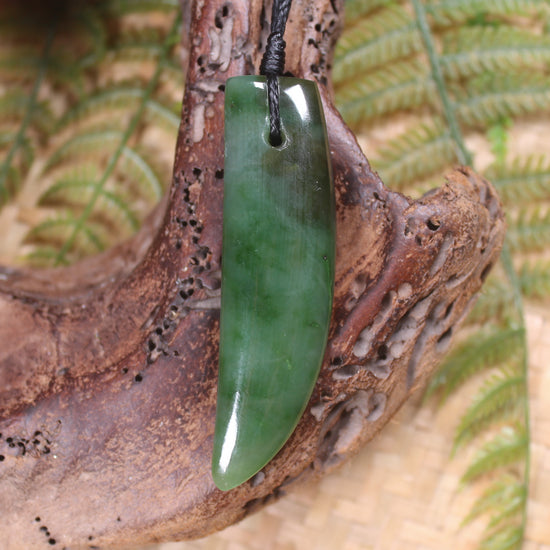 Tooth carved from Hapopo Pounamu - NZ Greenstone