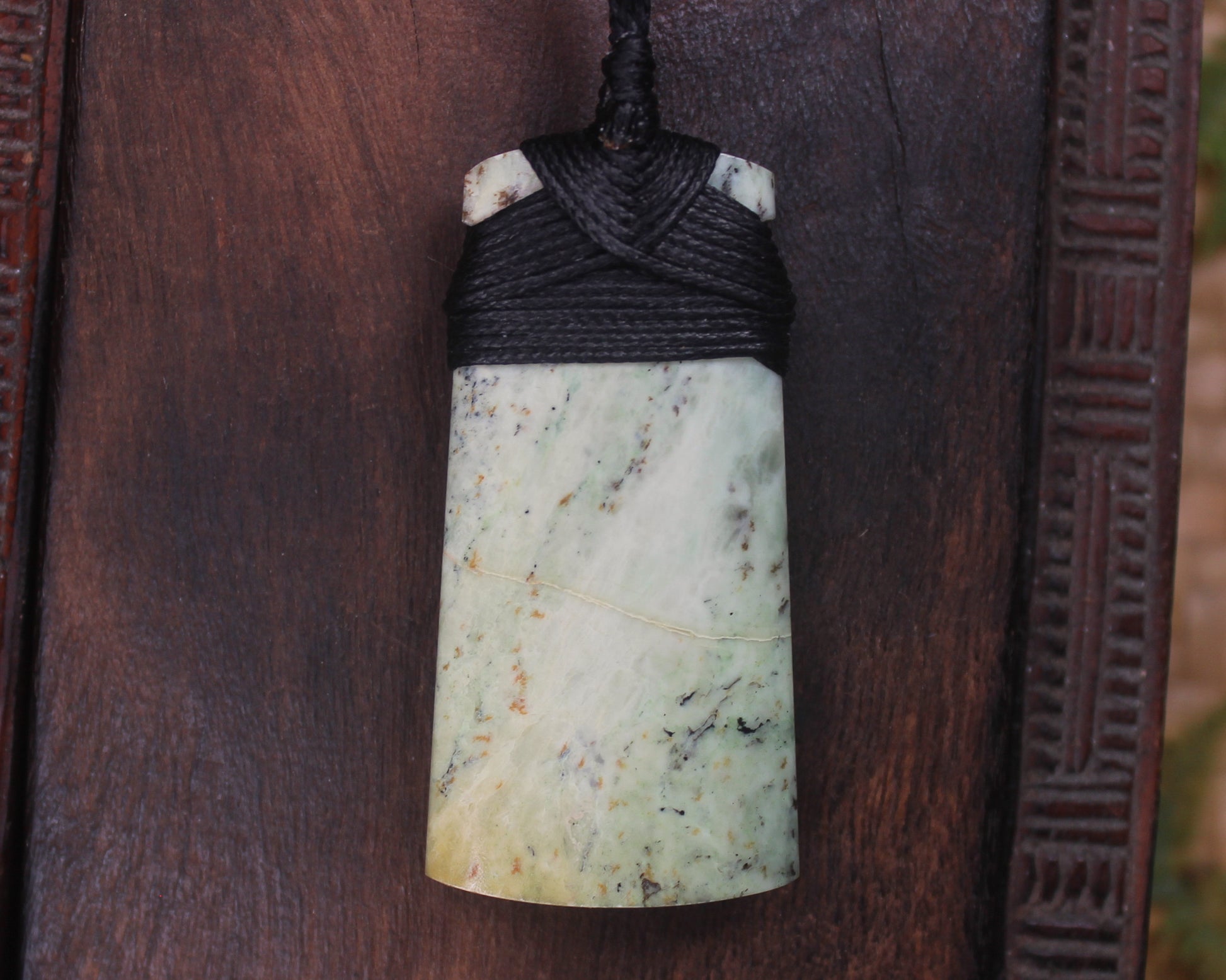 Hapopo Pounamu Toki - NZ Greenstone