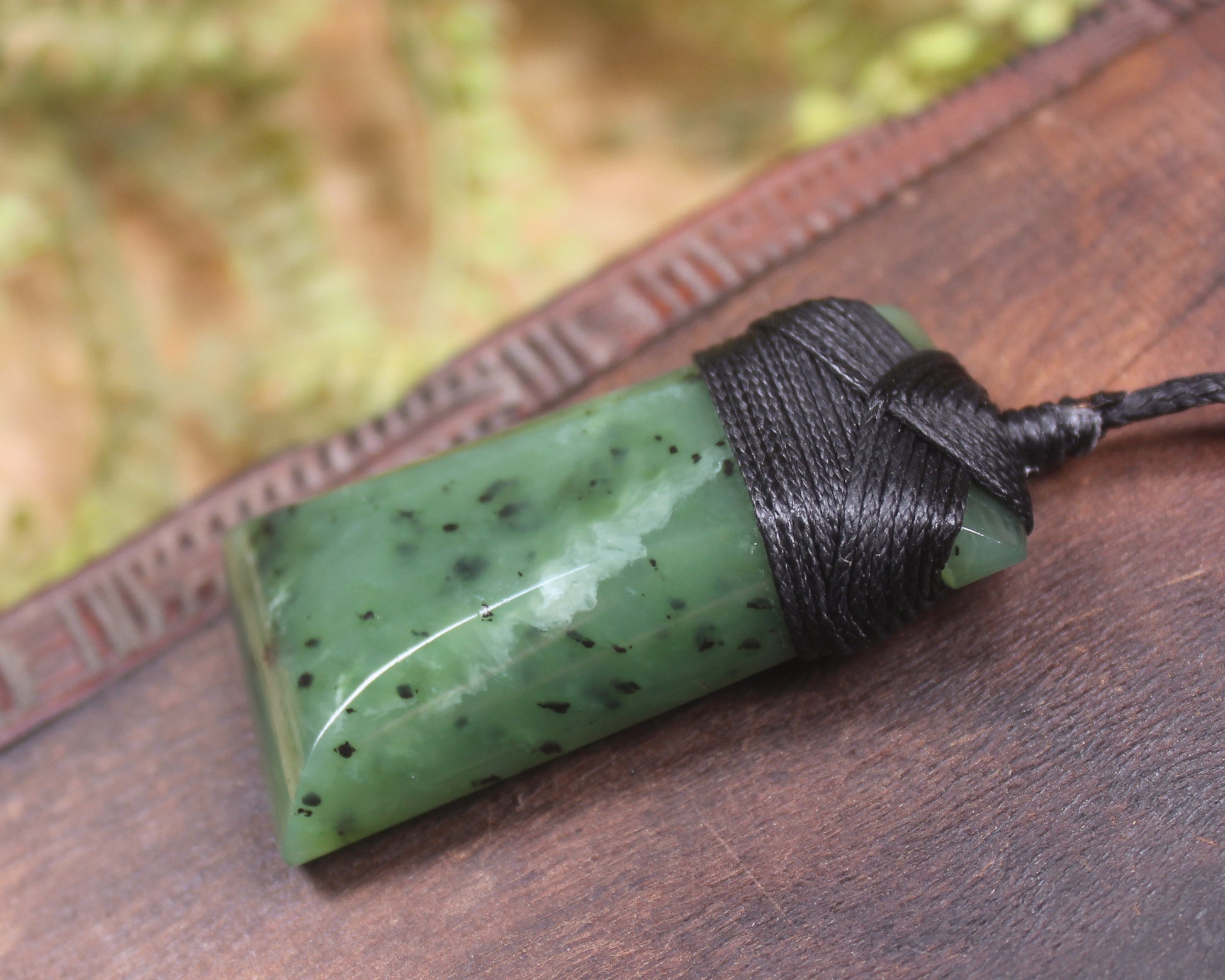 Hapopo Pounamu Toki - NZ Greenstone