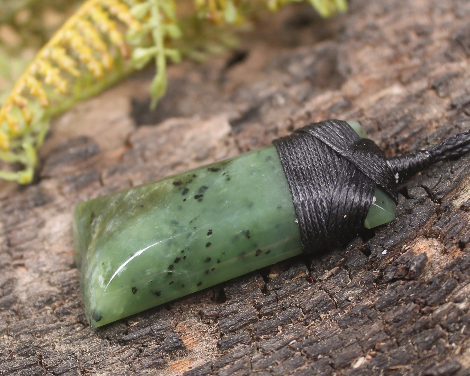 Hapopo Pounamu Toki - NZ Greenstone