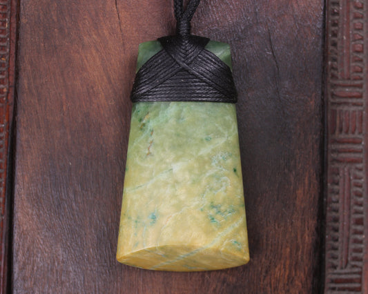 Flower Jade Pounamu Toki