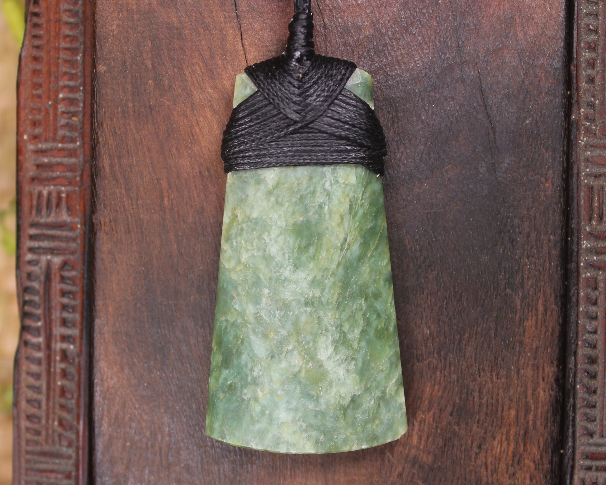 Hapopo Pounamu Toki - NZ Greenstone