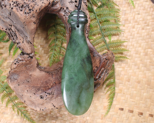 Mere or Patu carved from Hapopo Pounamu - NZ Greenstone