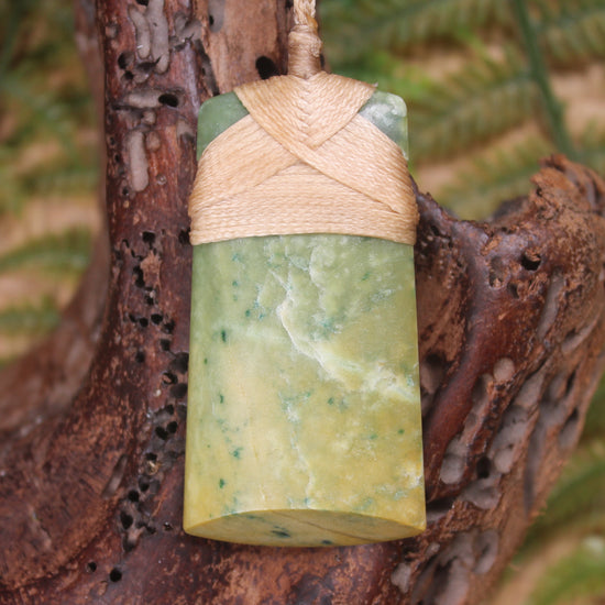 Toki or Adze Pendant carved from Flower Jade Pounamu - NZ Greenstone