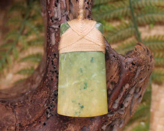 Toki or Adze Pendant carved from Flower Jade Pounamu - NZ Greenstone