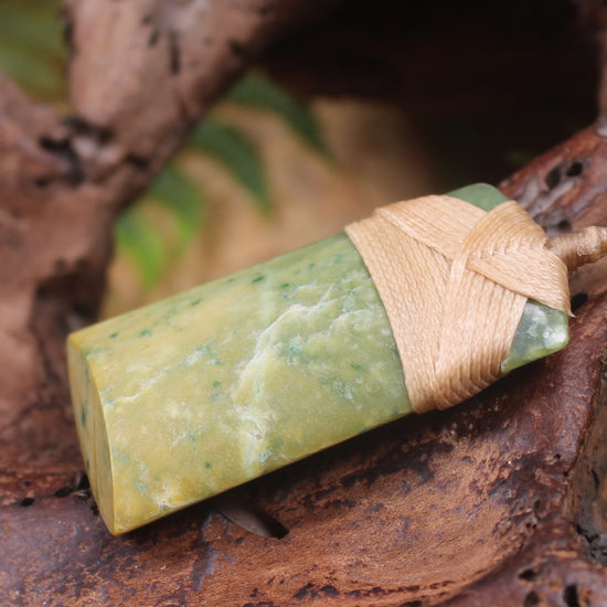 Toki or Adze Pendant carved from Flower Jade Pounamu - NZ Greenstone