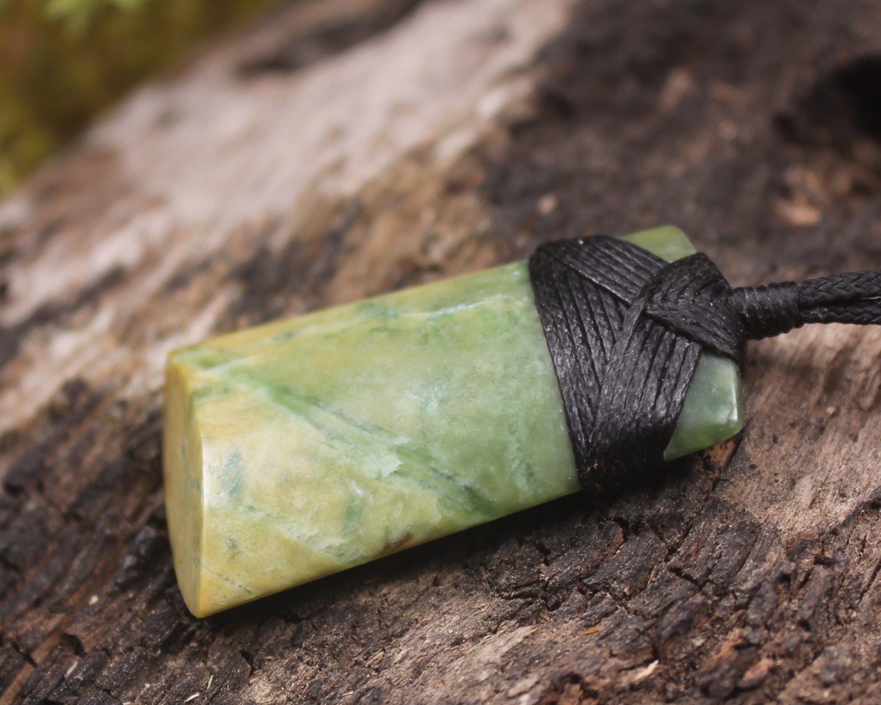 Flower Jade Pounamu Toki Pendant - NZ Greenstone