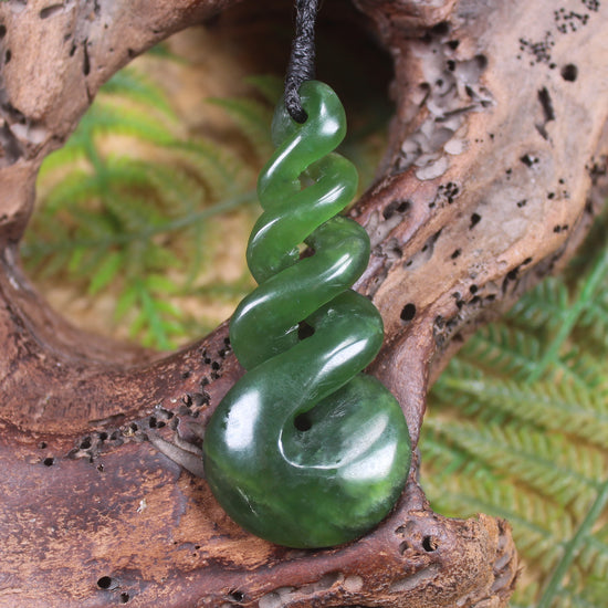 Twist carved from Kawakawa Pounamu - NZ Greenstone