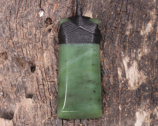 Hapopo Pounamu Toki - NZ Greenstone